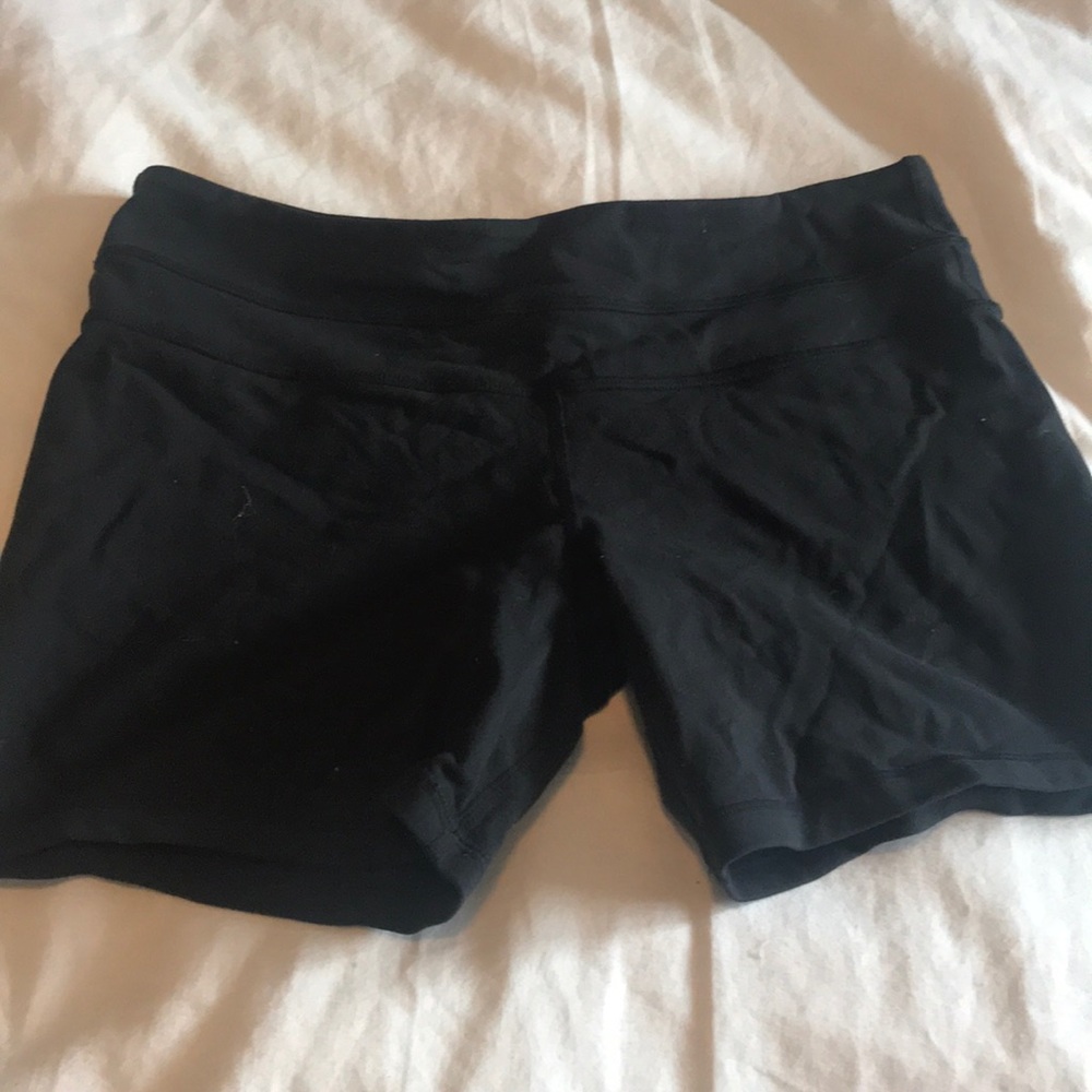 Lululemon shorts size 8